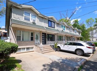 25 Amazon Ct, Staten Island, NY 10304