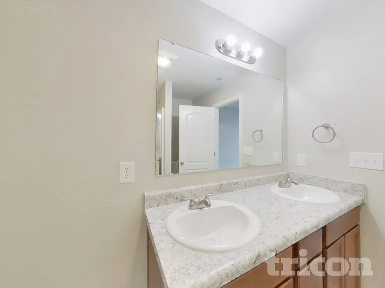 6250 Emerald Field Way — Photo 9