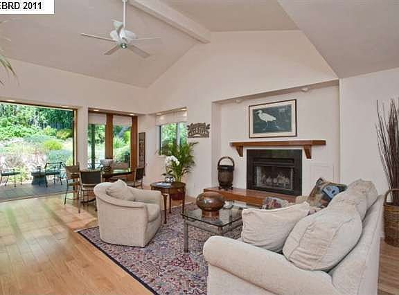 2nd image of 1900 Mountain Blvd APT 2