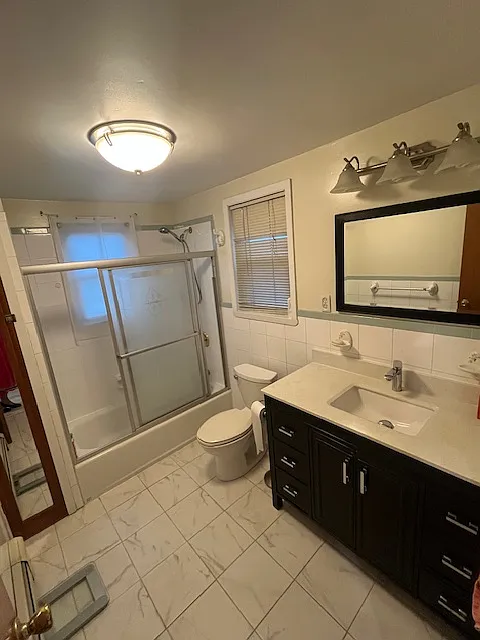 231 Blair Ave #2