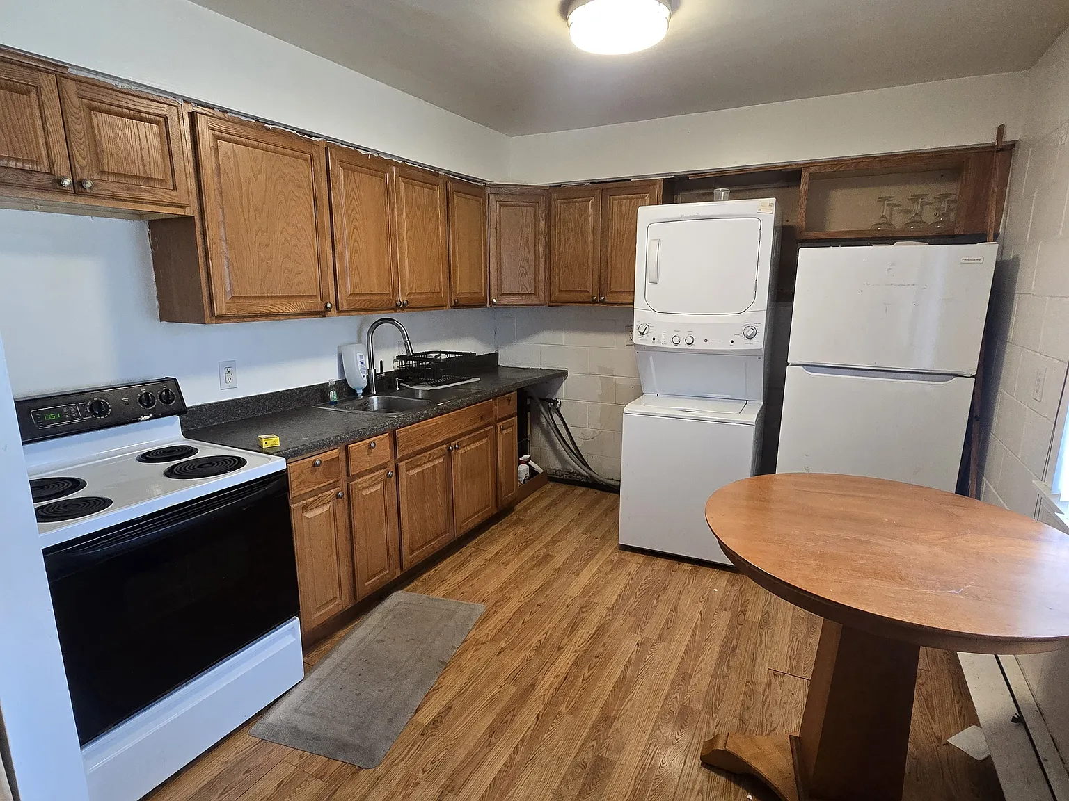 1010 Fountain St — Photo 2