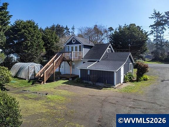 2nd image of 43 NW Knoxville St