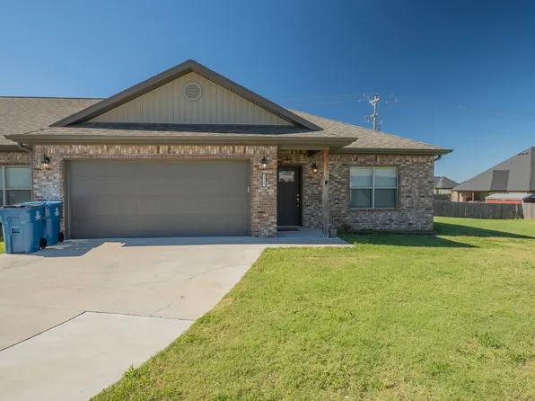 1733 Booker Cir, Pea Ridge, AR 72751