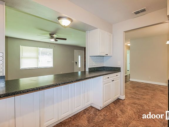 3rd image of 2645 NE 42nd Pl