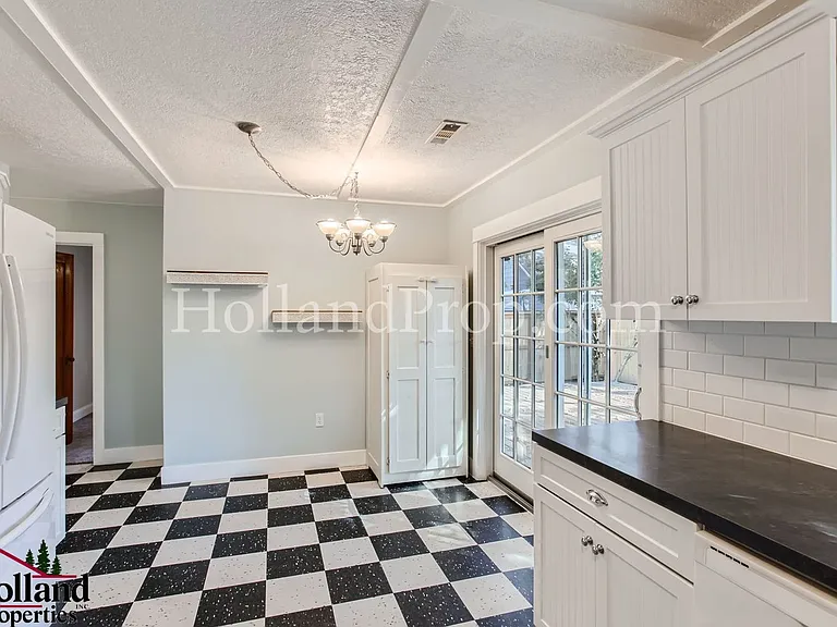 3257 NE Brogden St — Photo 13
