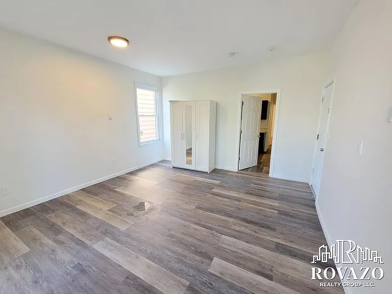 959 Grove St #2R-A — Photo 6