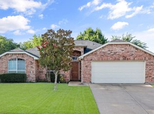 927 Benjamin Dr, Burleson, TX 76028