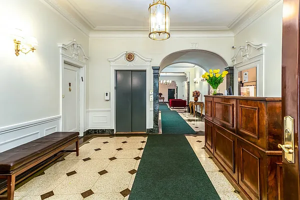 Sold by Compass | media 16