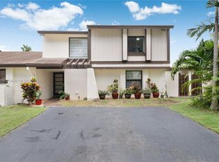 12724 SW 70th Ln, Miami, FL 33183