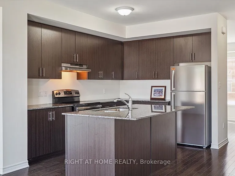 71 City Park Cir — Photo 4