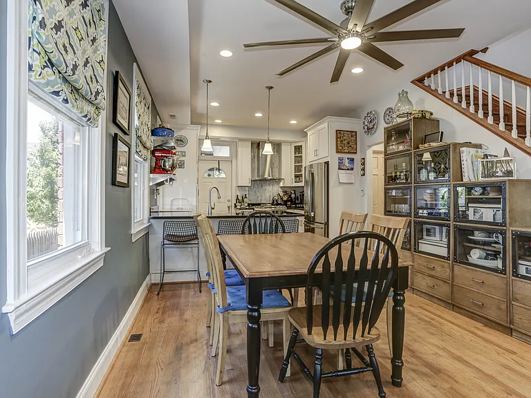 821 Tewkesbury Pl NW — Photo 14