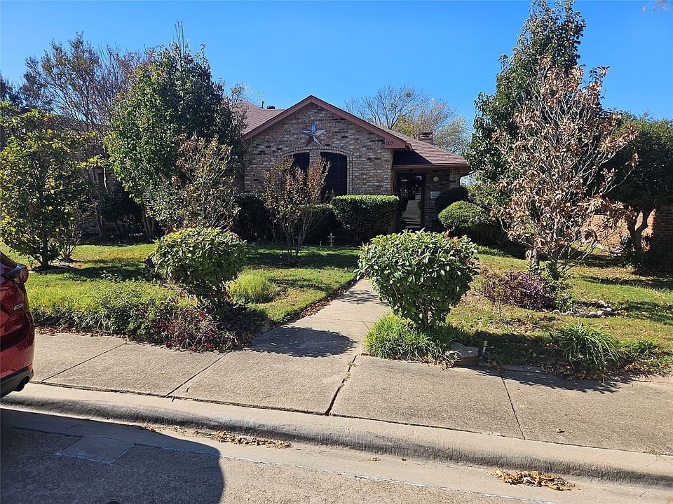 1st image of 107 Larchbrook Dr