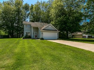 1040 Valewood Ct, Painesville, OH 44077