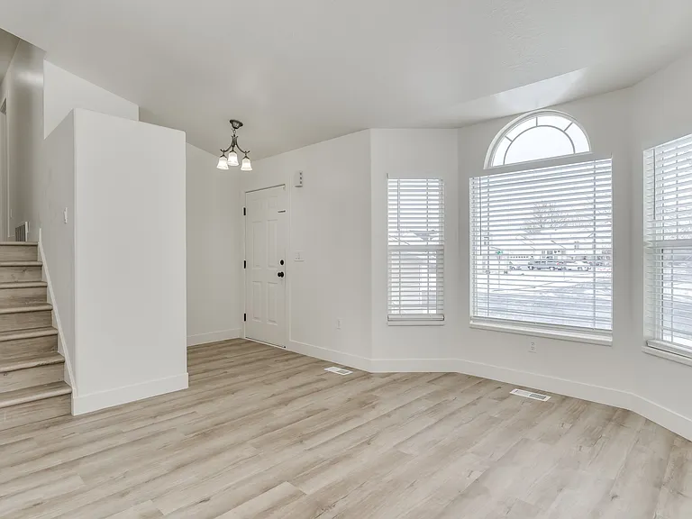 2271 W 1450 N — Photo 10