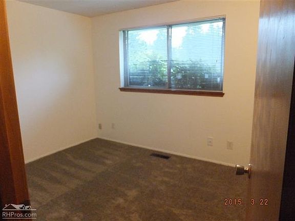 4th image of 9826 59th Avenue Ct E