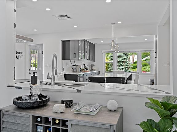 5th image of 1 Bennett Avenue