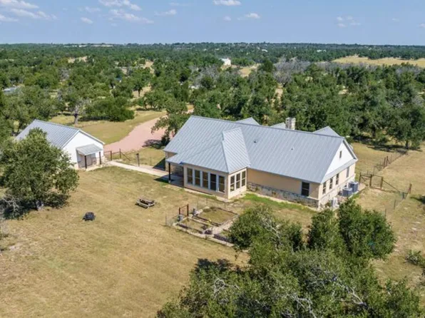 1282 Vintage Oaks Dr, Fredericksburg, TX 78624