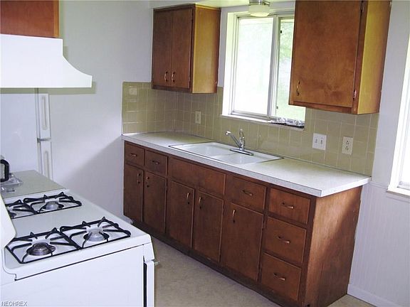 3rd image of 4372-4376 N Norman Dr