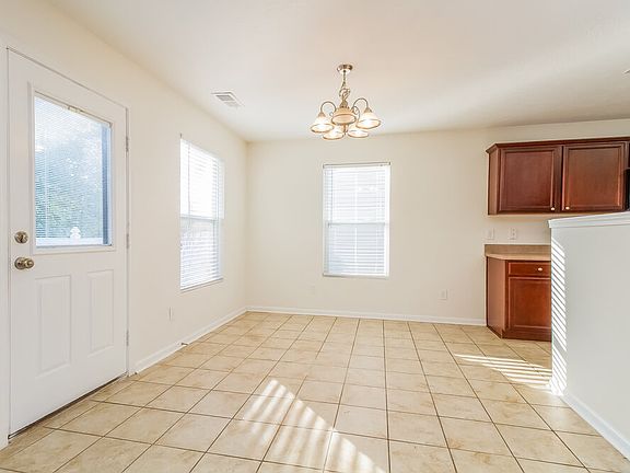4th image of 416 Elderberry Way