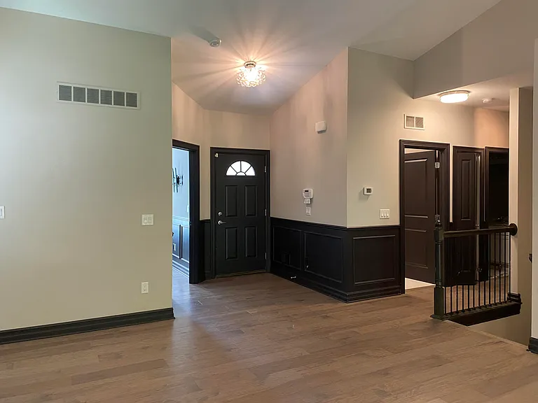 9915 Wayne Rd — Photo 11
