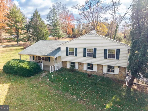 11 Ivy Ln, Glen Mills, PA 19342