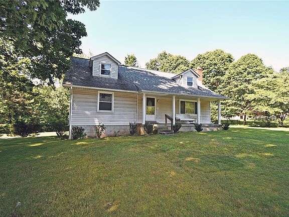2nd image of 2782 Walters Ct