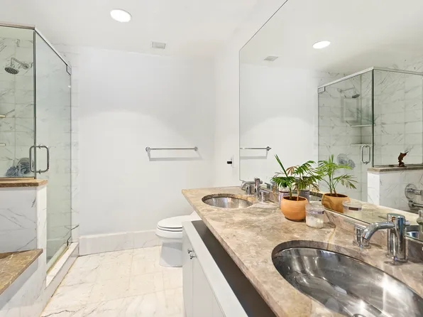 440 Kent Avenue image 7 of 13