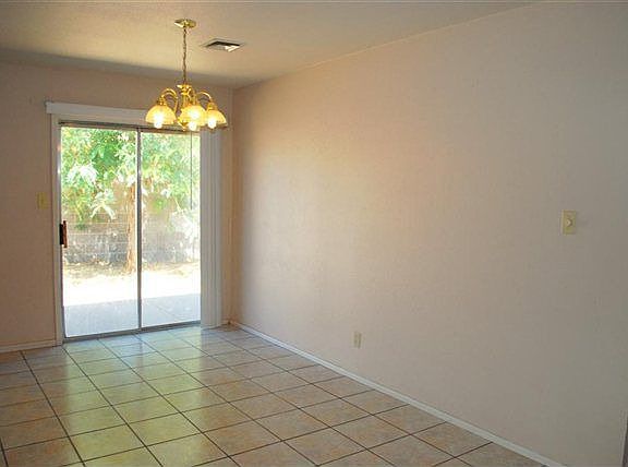 3rd image of 2208 E Calle Chapalla