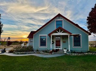 215 S Oak St, Damar, KS 67632