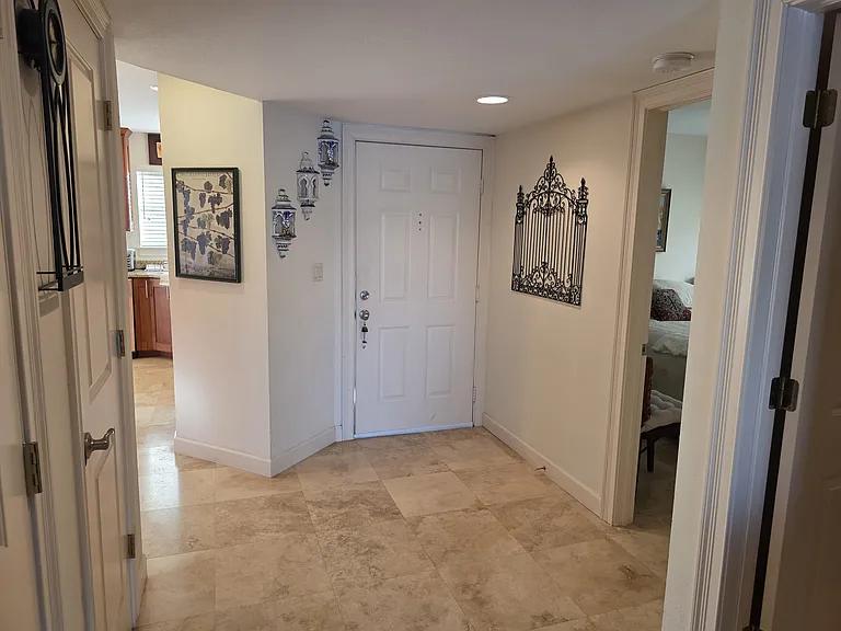 6100 Bahia Del Mar Cir #101 — Photo 36
