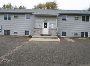 1205 Oakview Dr, Saint Charles, MN 55972