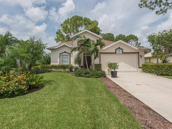 137 Palmetto Dunes Cir, Naples, FL 34113