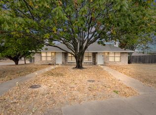 1202 Heron Ct, Desoto, TX 75115