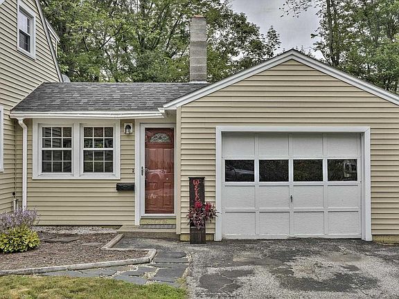 4th image of 38 E Diane Dr