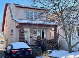 428 Beach 137 St #137, Rockaway Park, NY 11694