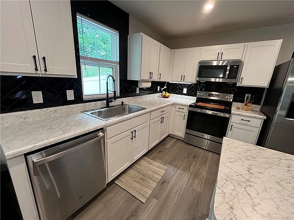 5th image of 131 Sarnesfield Way