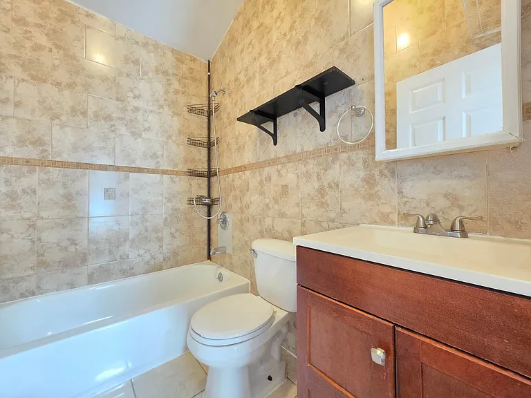 2368 W 12th St #3 — Photo 11