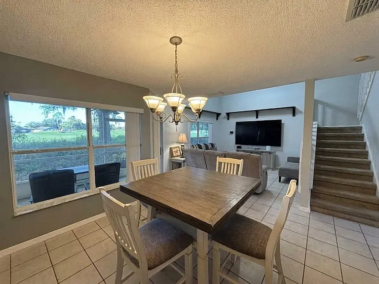 2487 Saint Augustine Blvd — Photo 7