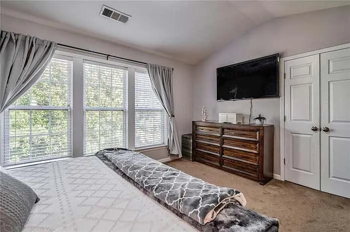 4003 Edgecomb Dr — Photo 20