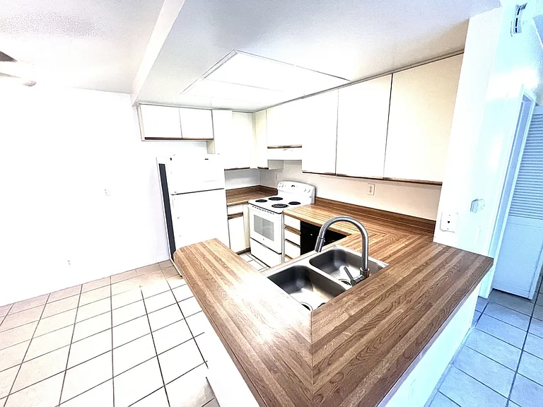 1749 Reed Ave #H — Photo 9