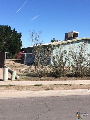2nd image of 1780 Villa Way
