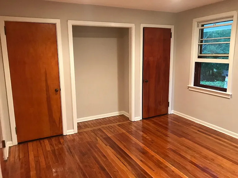 173 W Bristol Rd — Photo 15