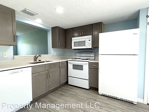 5th image of 12034 Tift Cir #12040