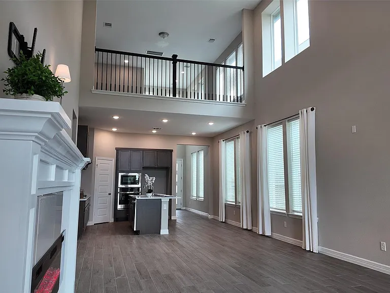 360 Mallorn Ln — Photo 10