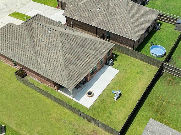 5th image of 128 Oriole St