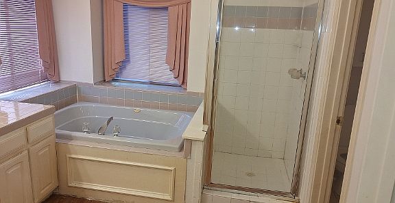 5th image of 3007 Oak Dr