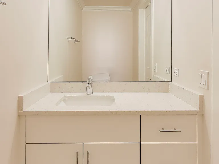 Laflin Place — Photo 8
