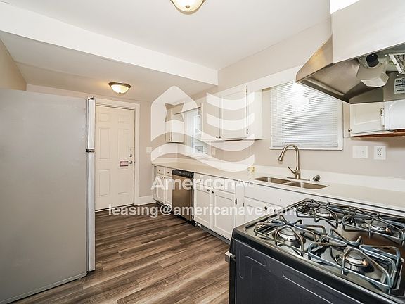 865871_005_kitchen_14133894.jpg