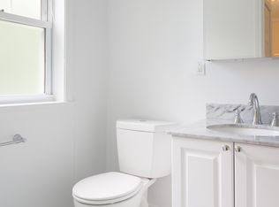 7 Gerry Rd #1, Chestnut Hill, MA 02467