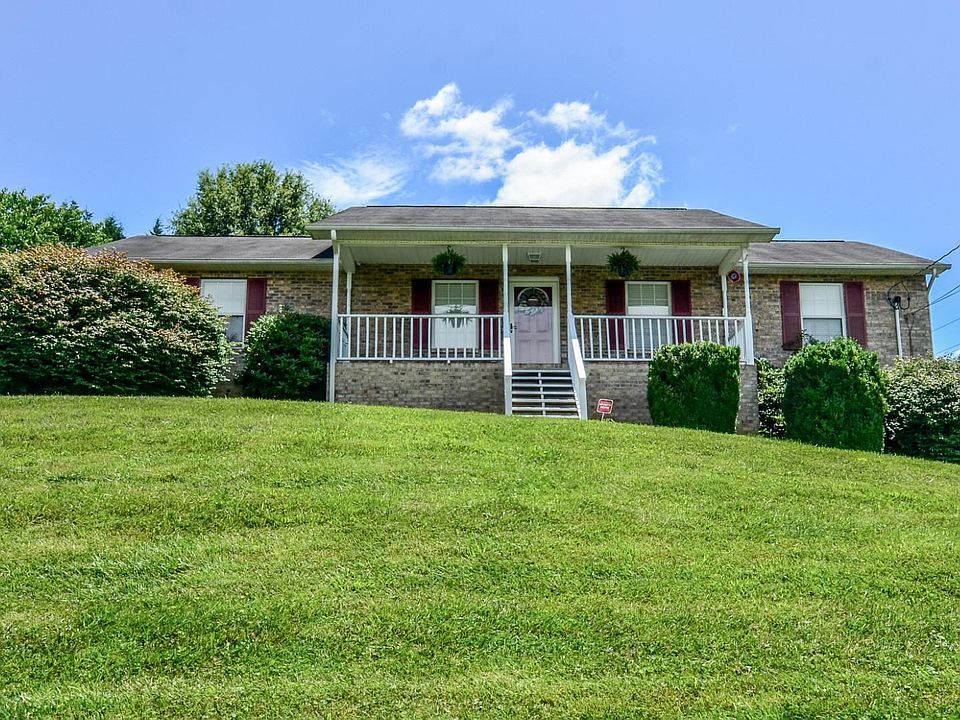 1st image of 210 Sunny Slopes Dr